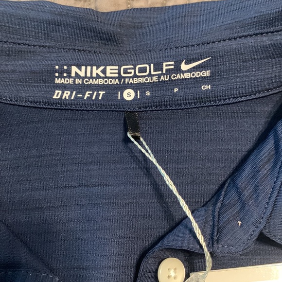 Nike Women’s Golf long sleeve navy dri-fit shirt. - Picture 2 of 6